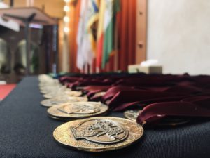 Simón Pedro Barceló padrino de la graduación ESHS